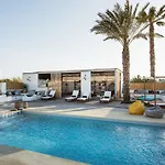 White And Grey Apartamento