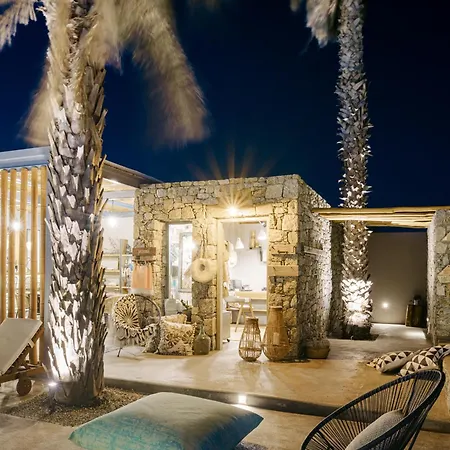 White And Grey شقة *