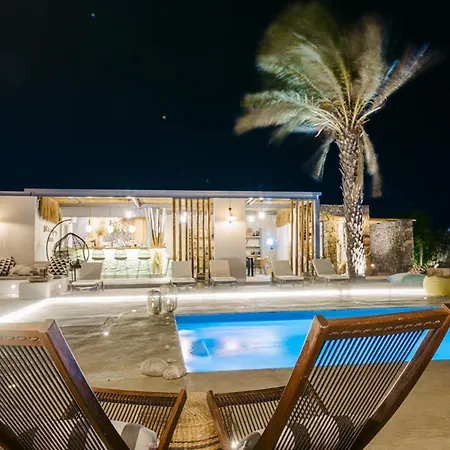 Апартаменты White And Grey