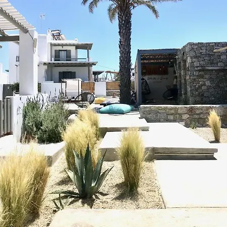 White And Grey * Mykonos Town