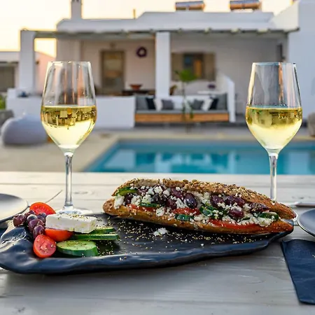 White And Grey Apartment *