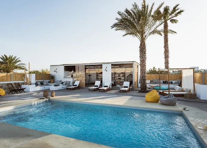 White And Grey Appartement